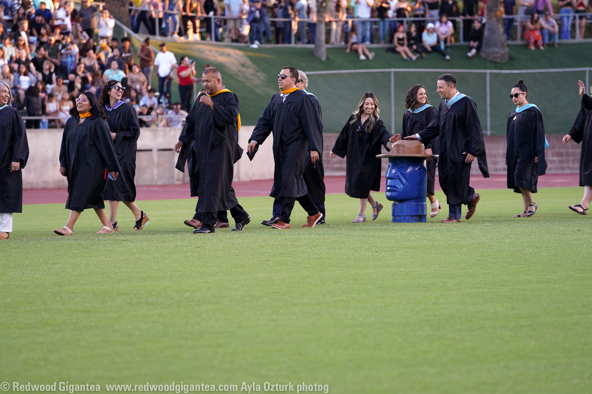 Redwood High School Graduates 540 seniors at first postpandemic sit