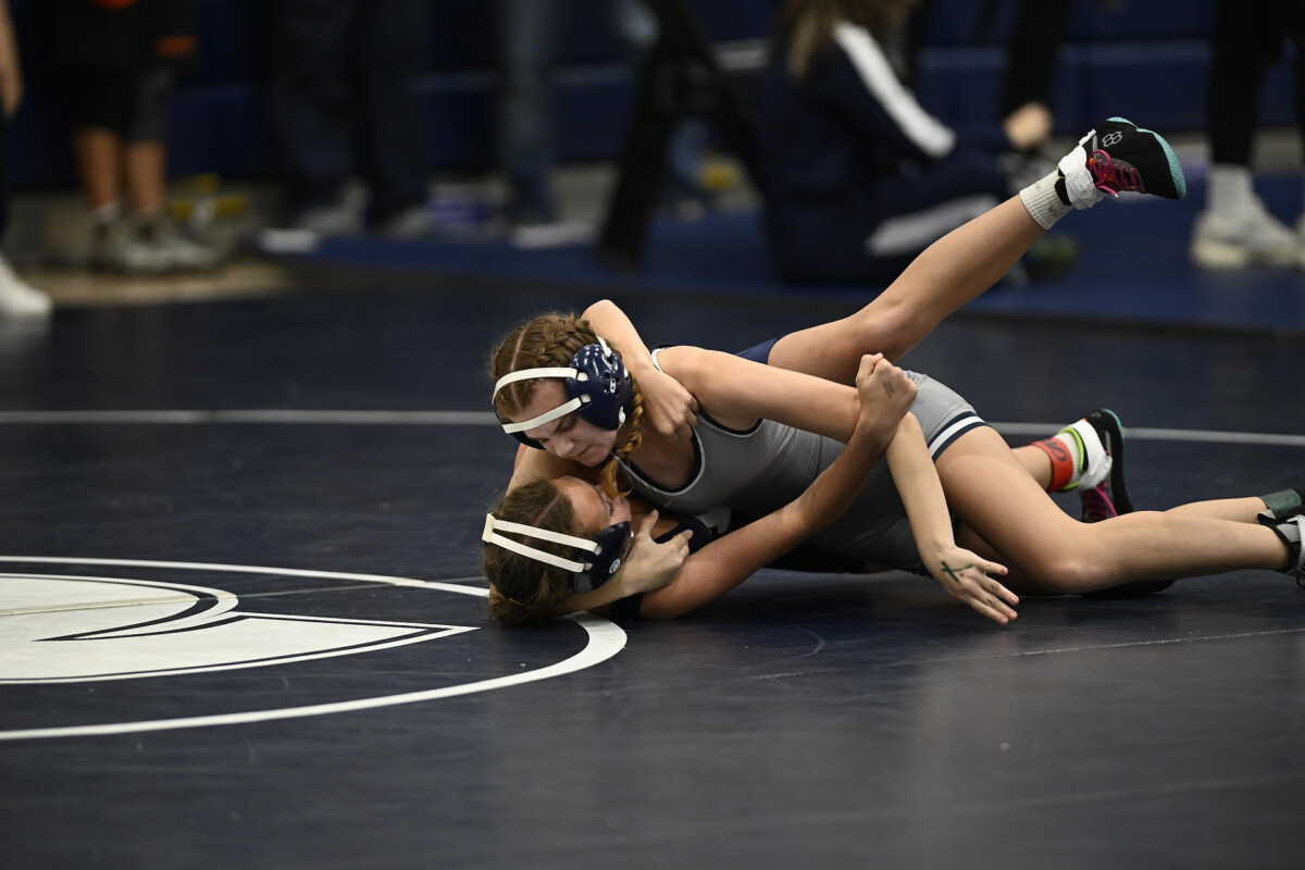 Redwood-Girls-Wrestling-Invitational-11-23-2024128.jpg
